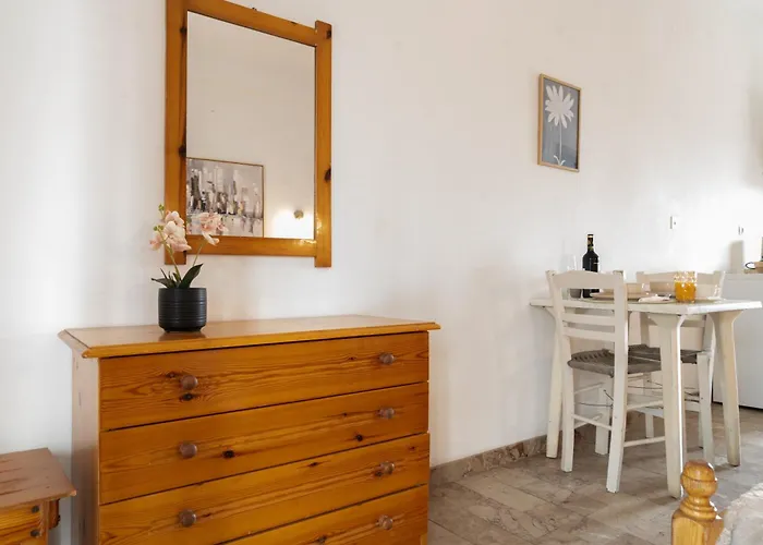 Apartment Sailor's *